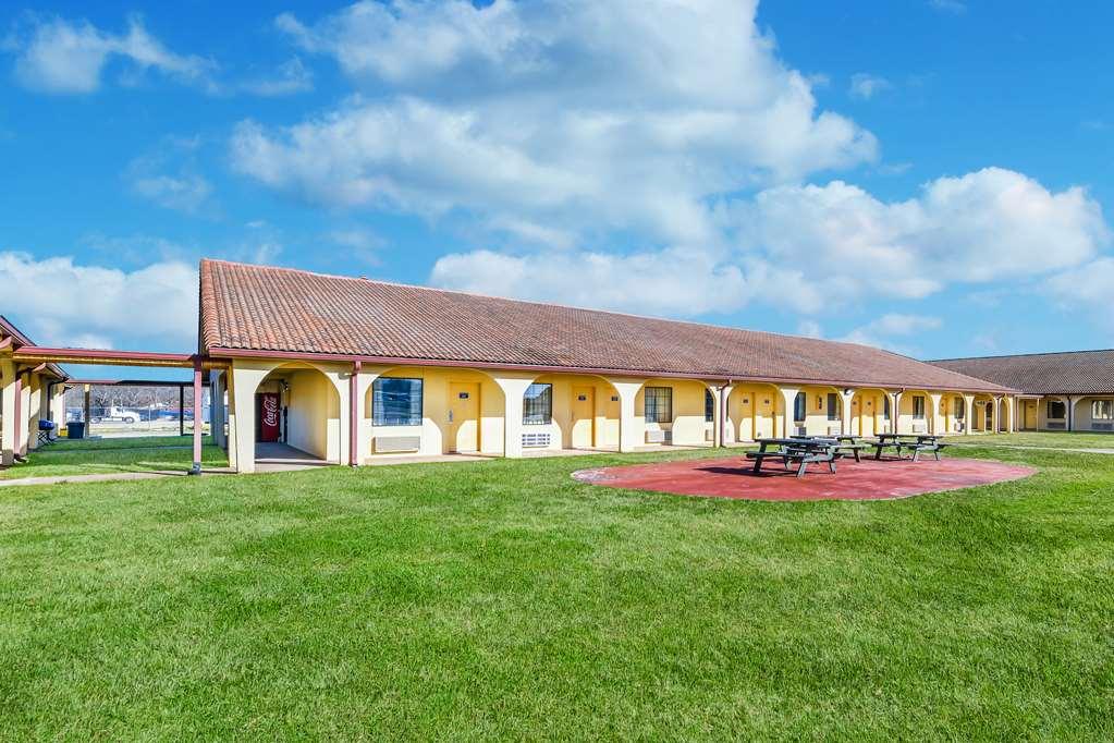 Americas Best Value Inn Bonham Eksteriør billede